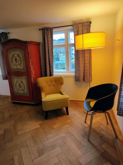 Ferienwohnung Resl - Geschmackvoll Renoviert & Zentral Im Historischen Schindelhaus Oberstaufen Buitenkant foto
