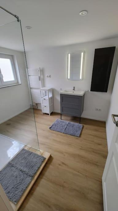 Ferienwohnung Resl - Geschmackvoll Renoviert & Zentral Im Historischen Schindelhaus Oberstaufen Buitenkant foto