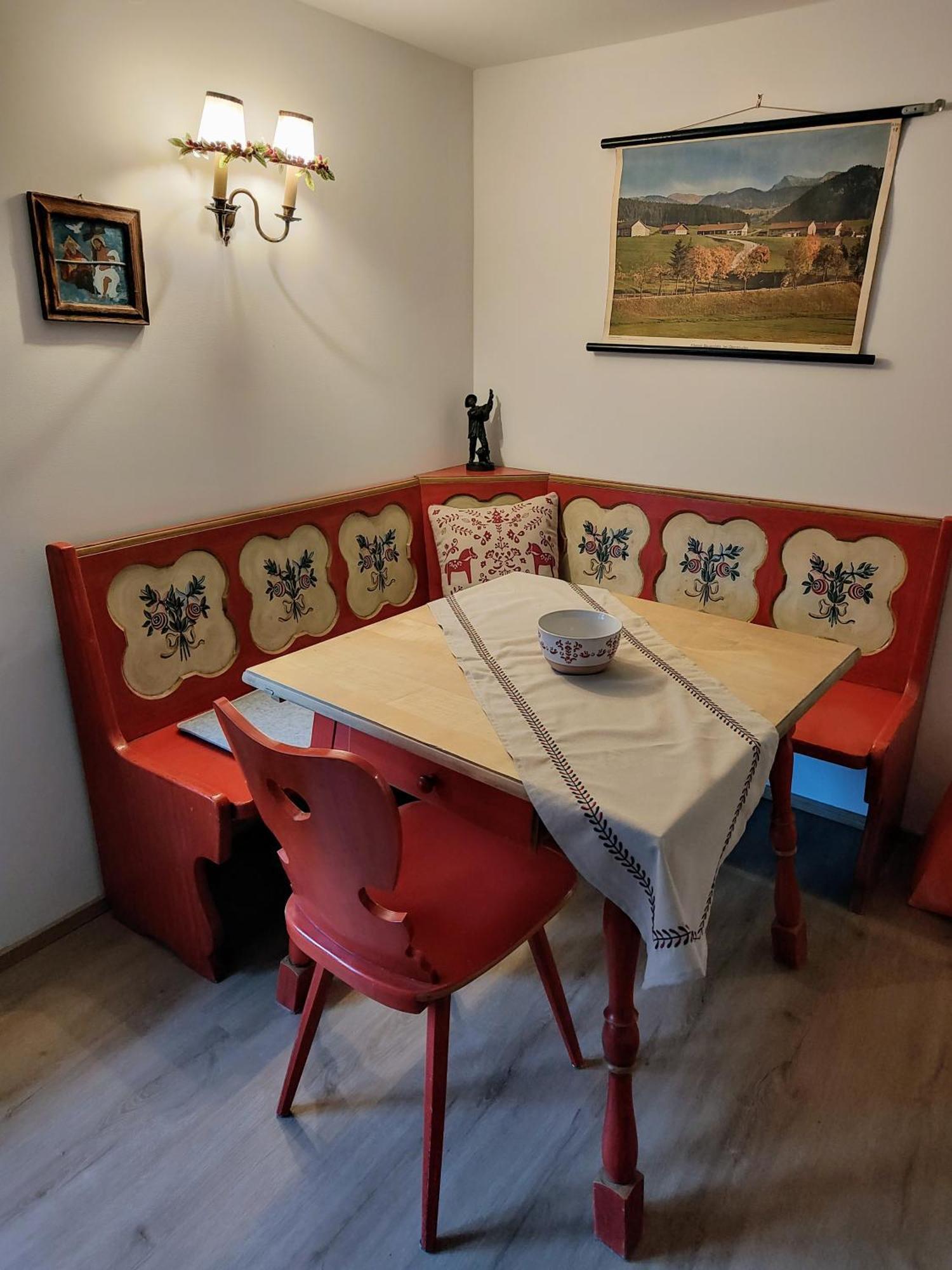 Ferienwohnung Resl - Geschmackvoll Renoviert & Zentral Im Historischen Schindelhaus Oberstaufen Buitenkant foto